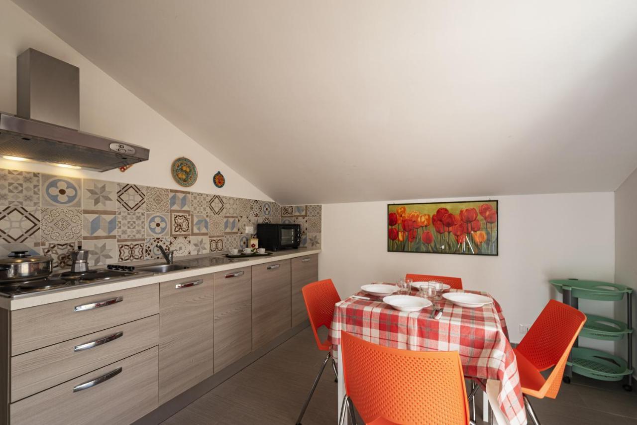 Borgo Aranci - Appartamento In Villa Rosa - 16B Кастелламмаре-дель-Голфо Экстерьер фото