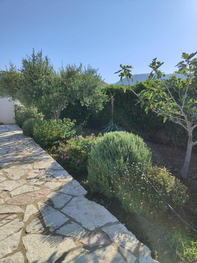 Borgo Aranci - Appartamento In Villa Rosa - 16B Кастелламмаре-дель-Голфо Экстерьер фото