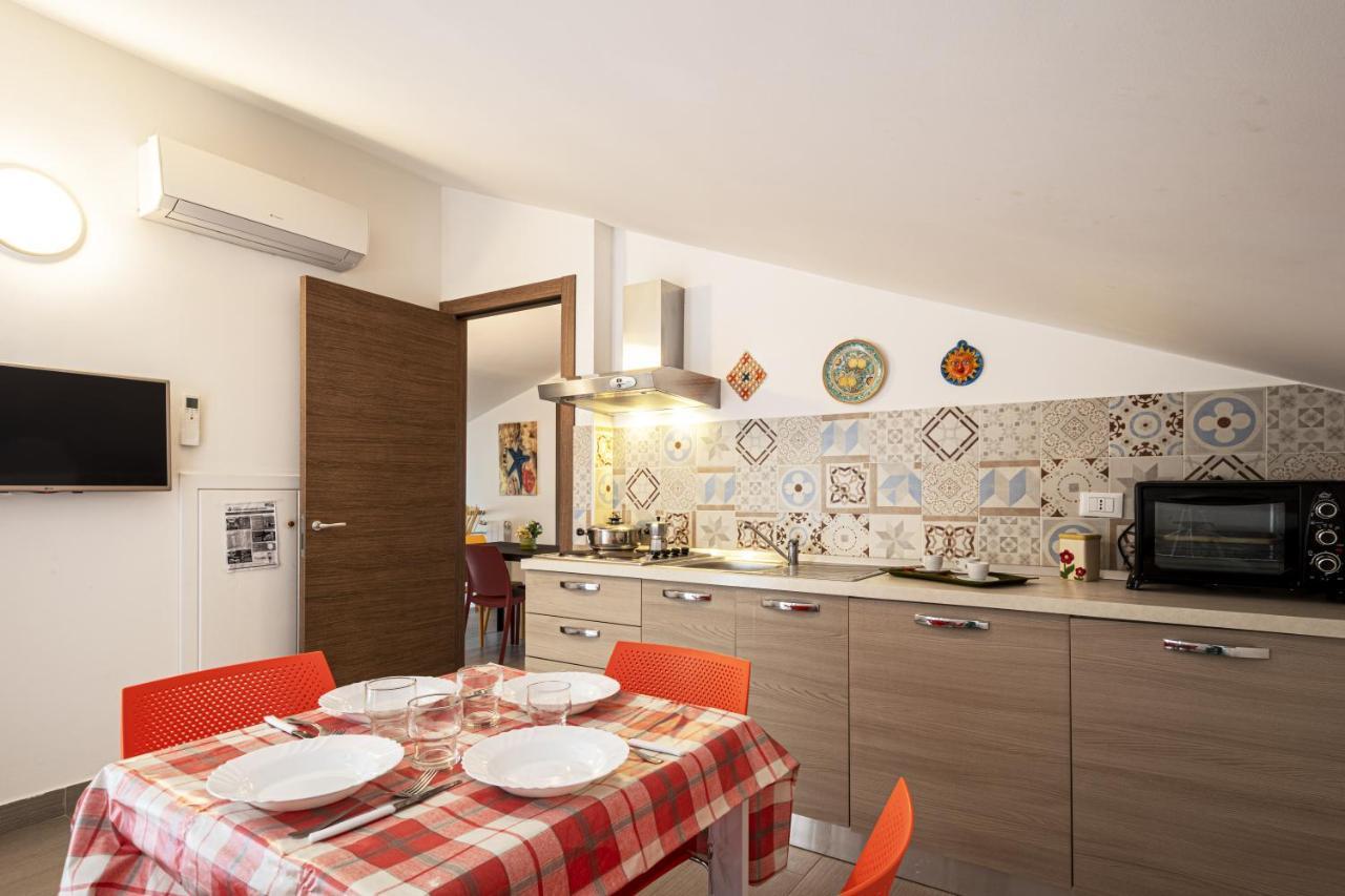 Borgo Aranci - Appartamento In Villa Rosa - 16B Кастелламмаре-дель-Голфо Экстерьер фото